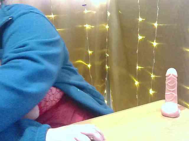MadamKatyusha webcam