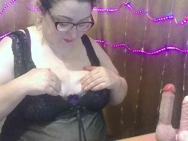 MadamKatyusha webcam