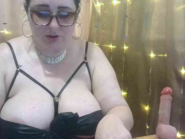 MadamKatyusha webcam