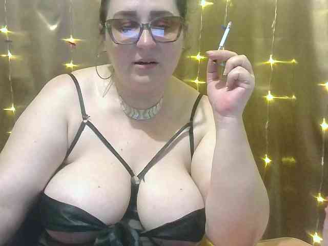 MadamKatyusha webcam