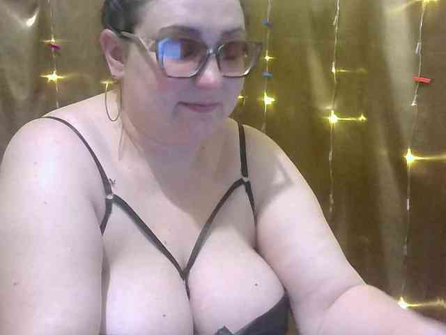 MadamKatyusha webcam