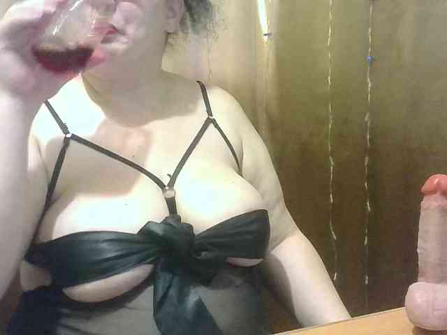 MadamKatyusha webcam