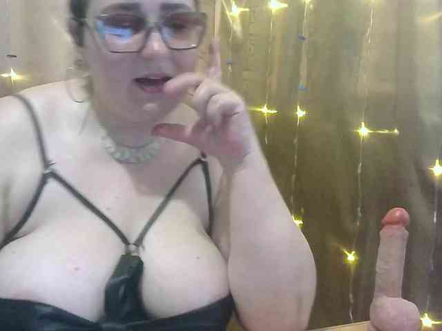 MadamKatyusha webcam