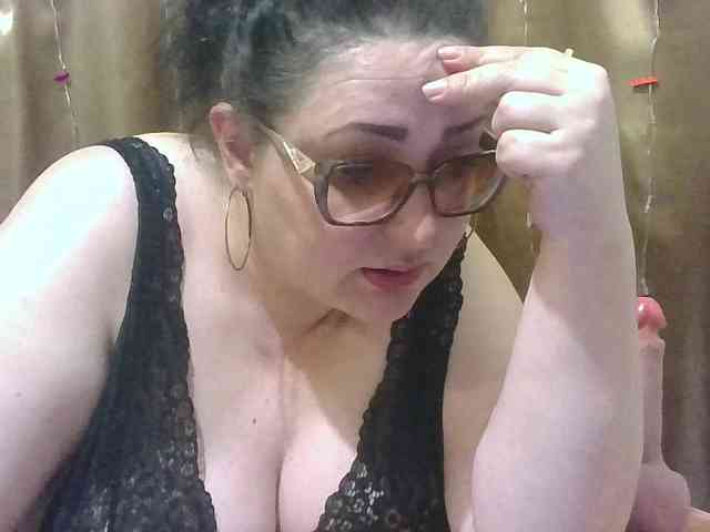 MadamKatyusha webcam