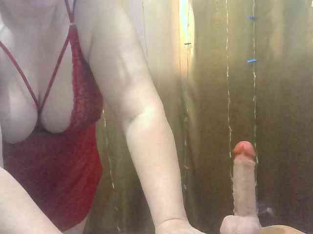 MadamKatyusha webcam