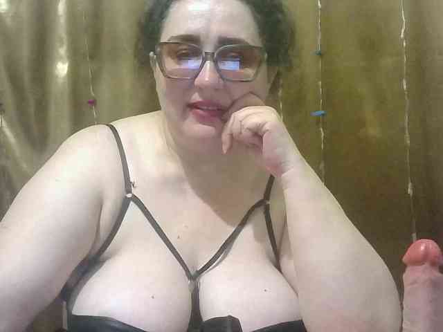 MadamKatyusha webcam