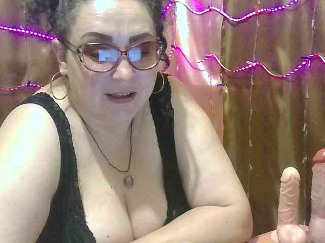 MadamKatyusha webcam