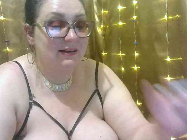 MadamKatyusha webcam