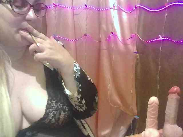 MadamKatyusha webcam