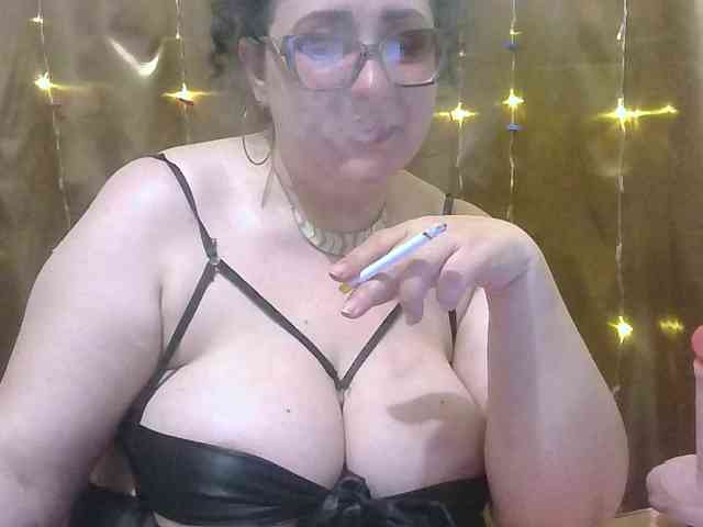MadamKatyusha webcam