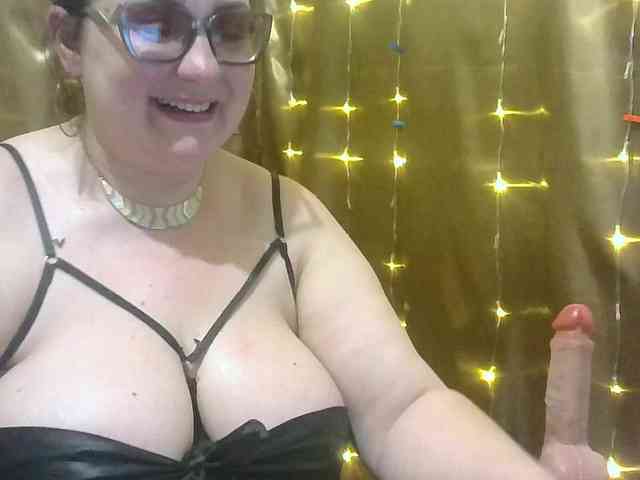 MadamKatyusha webcam