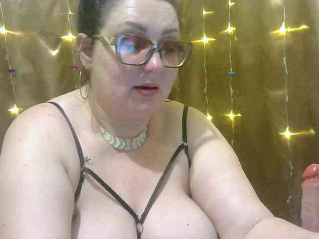 MadamKatyusha webcam