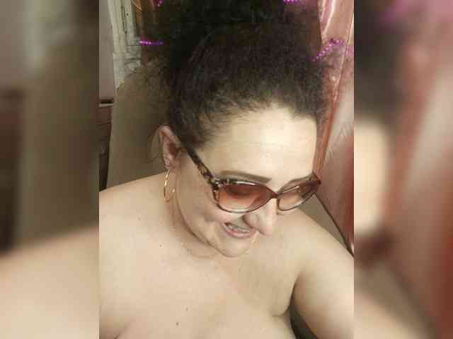 MadamKatyusha webcam
