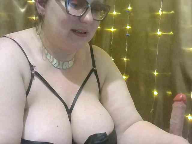 MadamKatyusha webcam