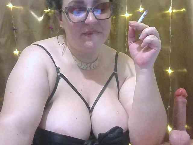 MadamKatyusha webcam