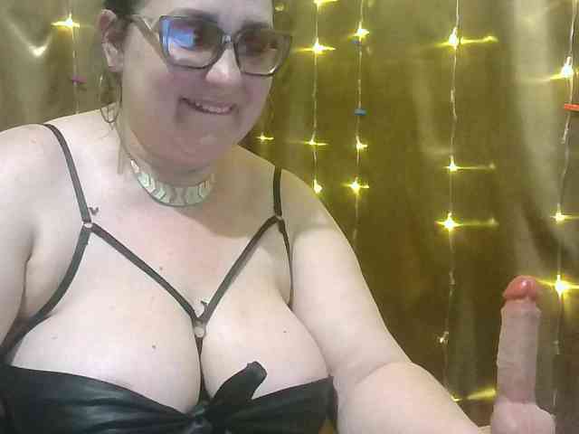 MadamKatyusha webcam