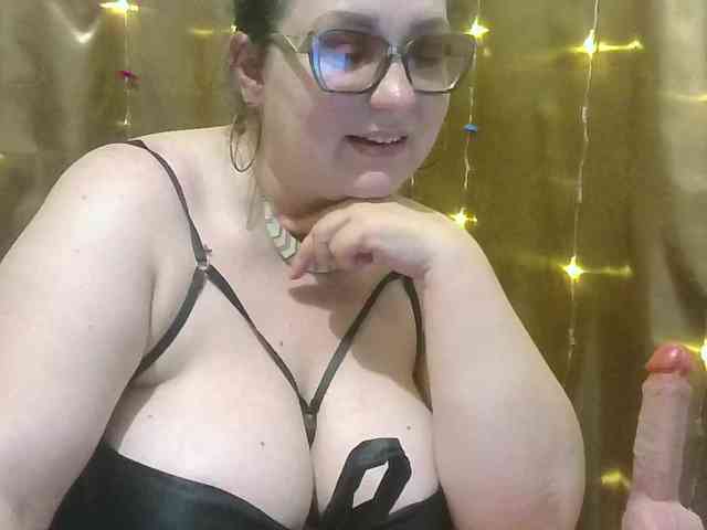MadamKatyusha webcam