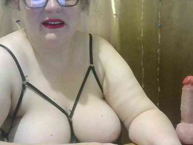 MadamKatyusha webcam
