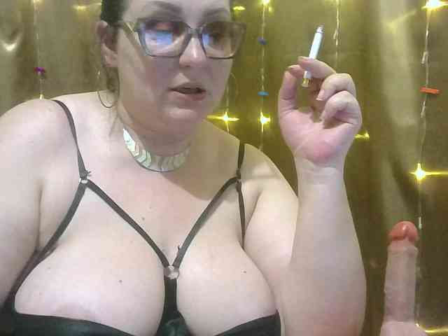MadamKatyusha webcam