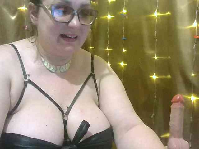 MadamKatyusha webcam