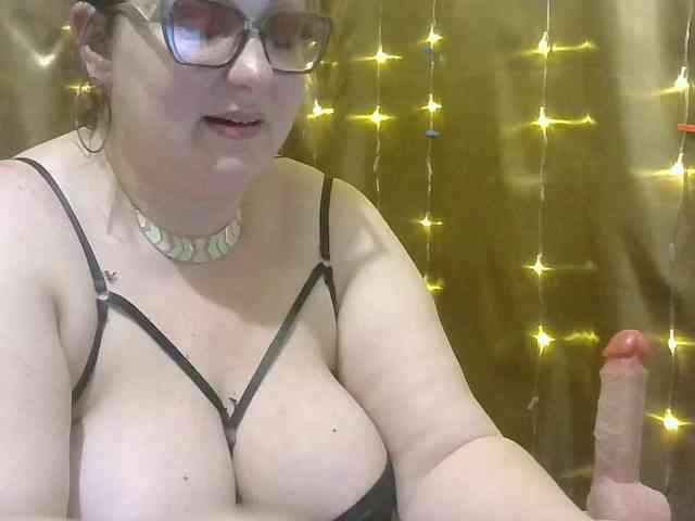 MadamKatyusha webcam