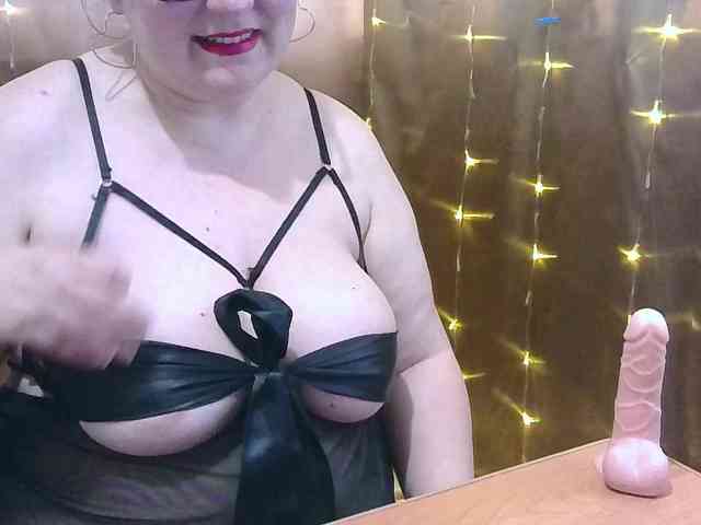 MadamKatyusha webcam