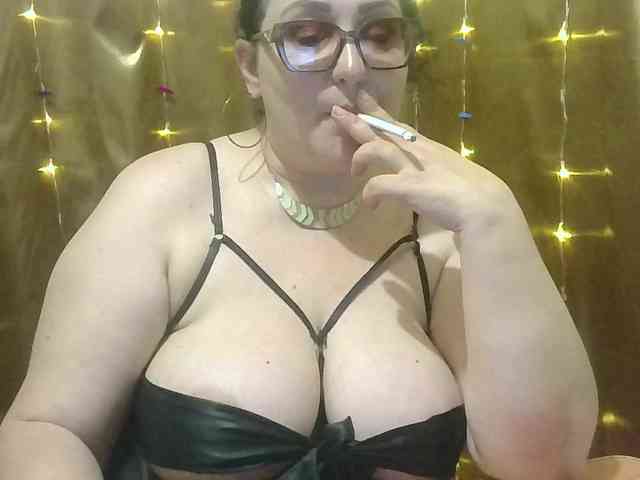 MadamKatyusha webcam