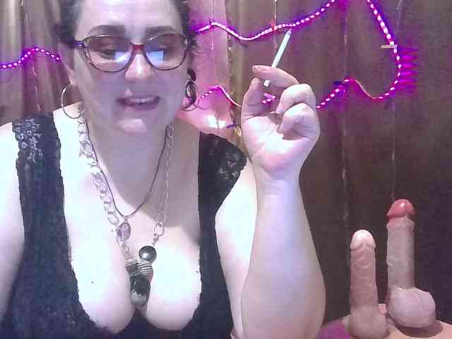 MadamKatyusha webcam