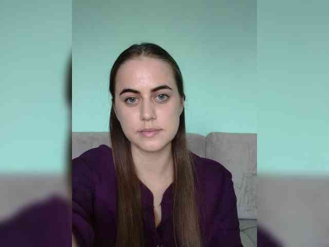 Ylia999 webcam