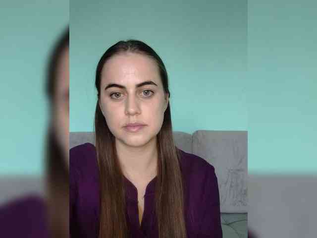 Ylia999 webcam