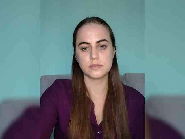 Ylia999 webcam