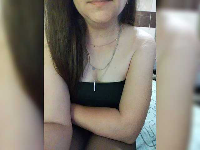 Vikki-vik live cam on BongaCams