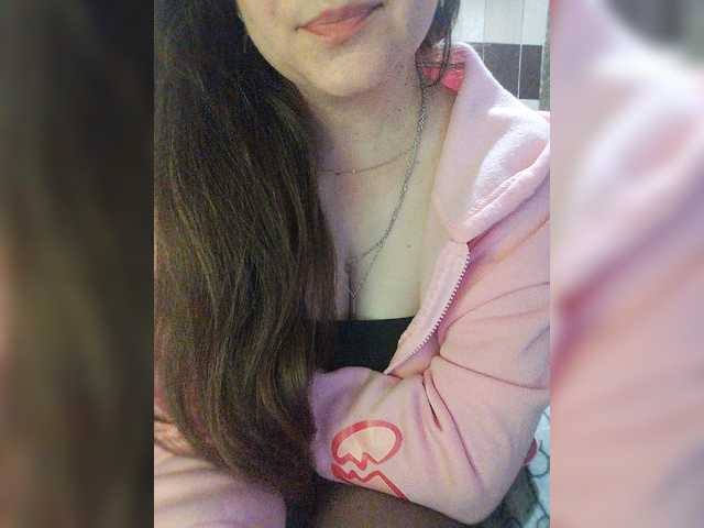 Vikki-vik live cam on BongaCams