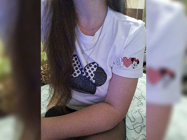 Vikki-vik live cam on BongaCams