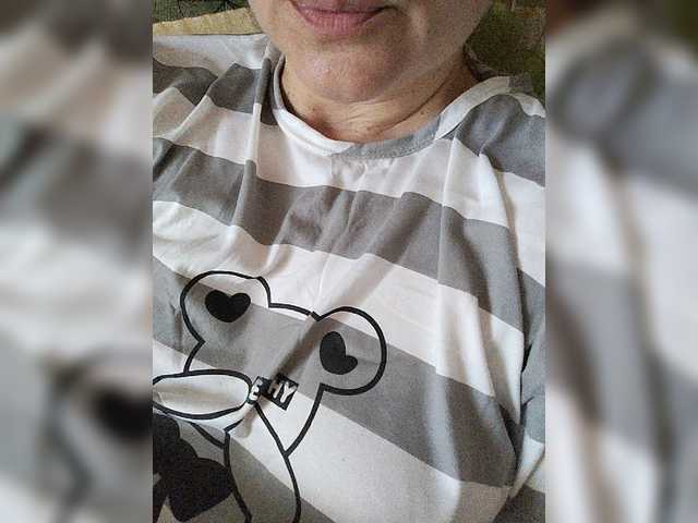 Vikki-vik live cam on BongaCams