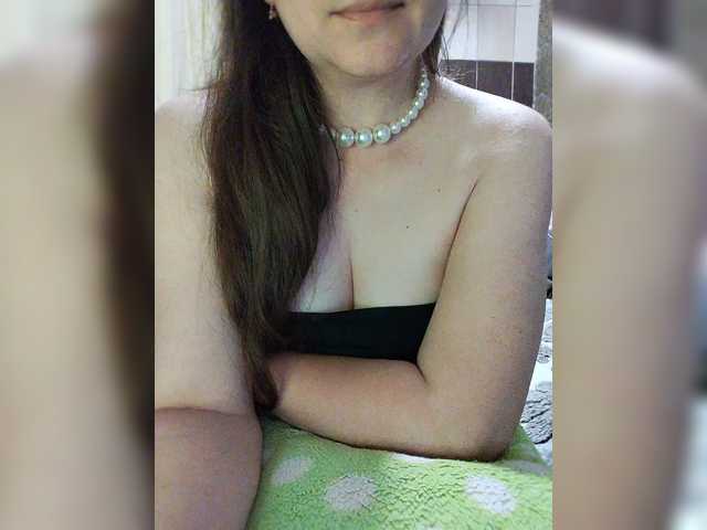 Vikki-vik live cam on BongaCams