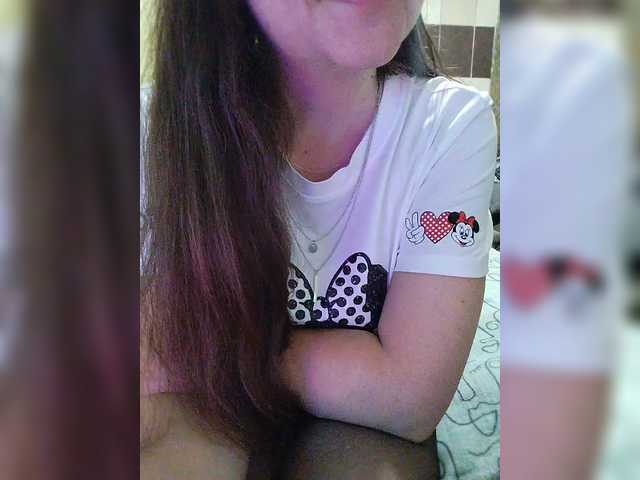 Vikki-vik live cam on BongaCams