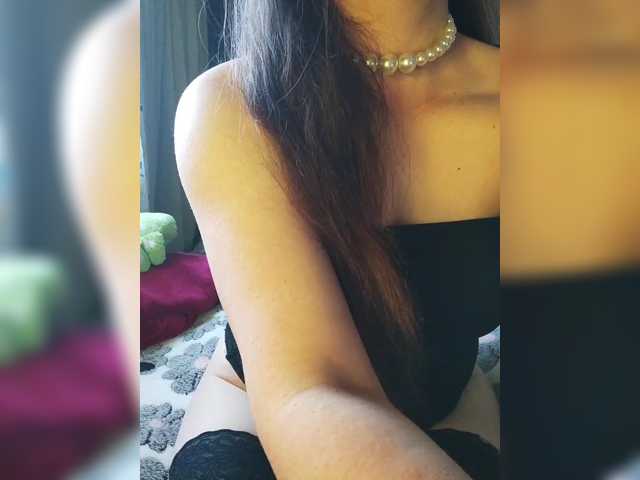 Vikki-vik live cam on BongaCams