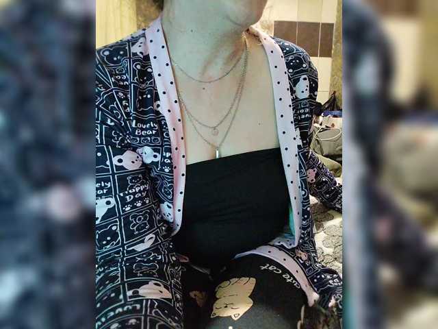 Vikki-vik live cam on BongaCams