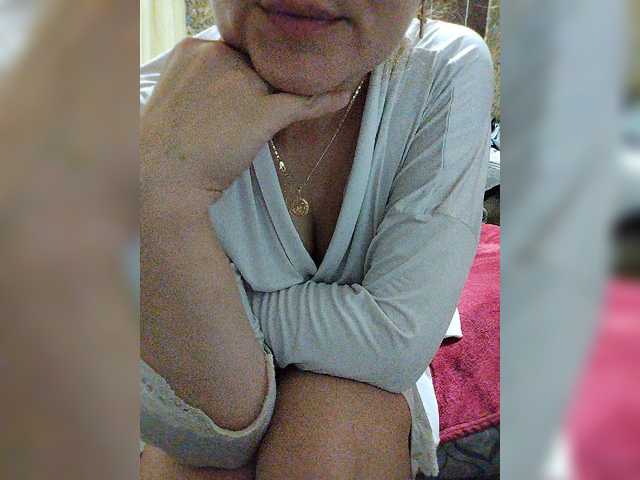 Vikki-vik live cam on BongaCams