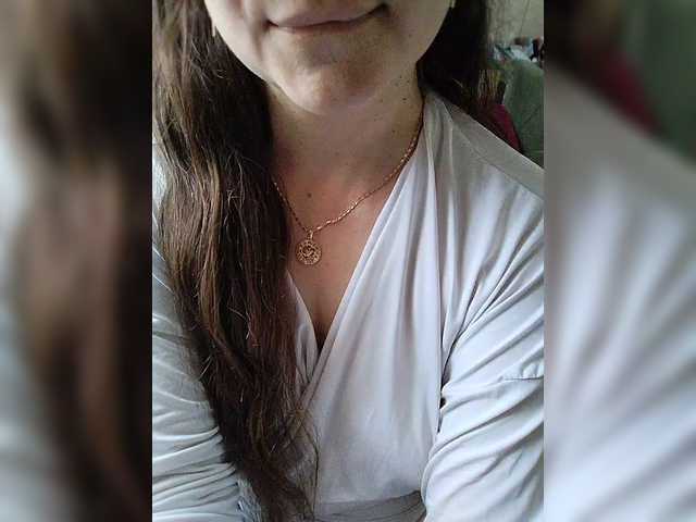 Vikki-vik live cam on BongaCams