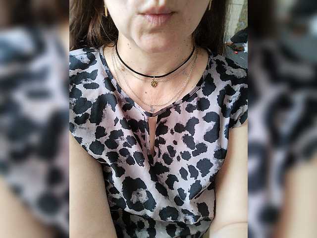 Vikki-vik live cam on BongaCams
