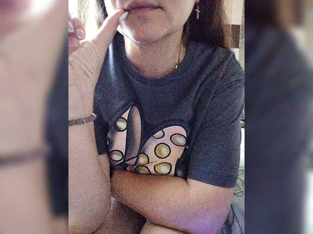 Vikki-vik live cam on BongaCams