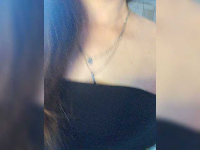 Vikki-vik live cam on BongaCams