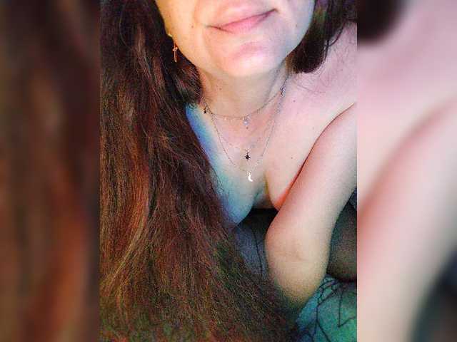Vikki-vik live cam on BongaCams