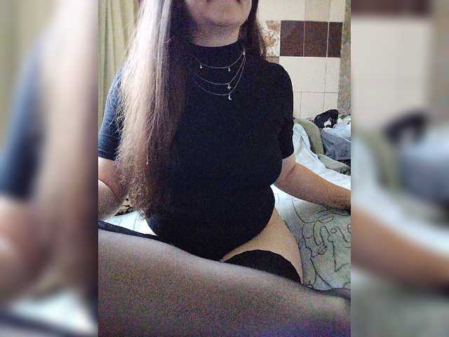 Vikki-vik live cam on BongaCams