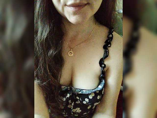 Vikki-vik live cam on BongaCams