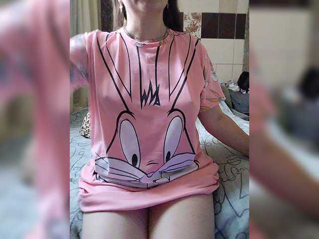 Vikki-vik live cam on BongaCams