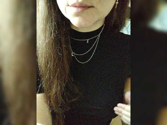 Vikki-vik live cam on BongaCams