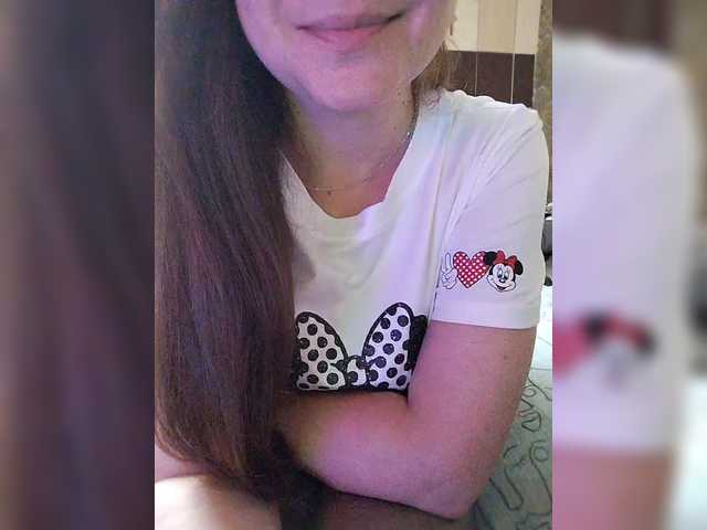 Vikki-vik live cam on BongaCams